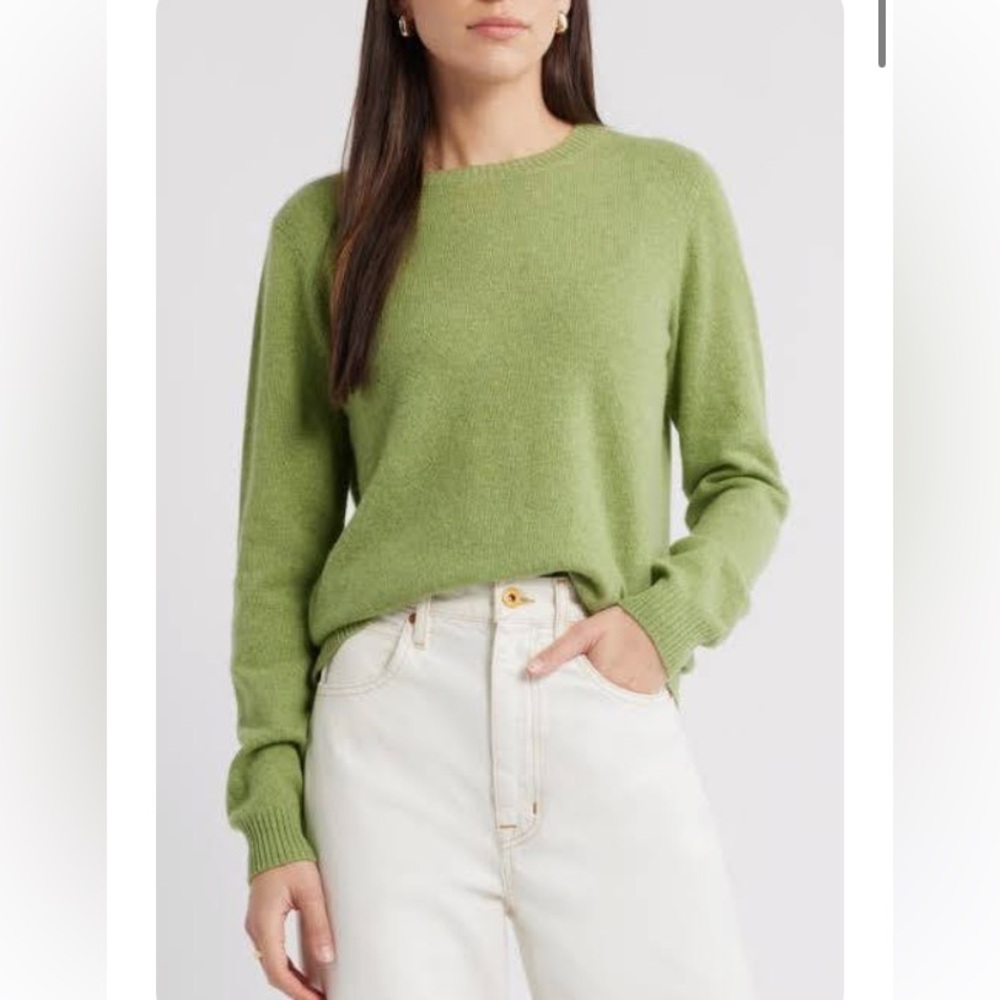 100% Cashmere by Simply Cashmere Classic Knit Sweater Round Neckline Sz Small
